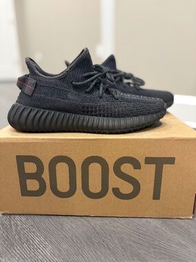 Yeezy Boost 350 V2 - WORN ONCE
